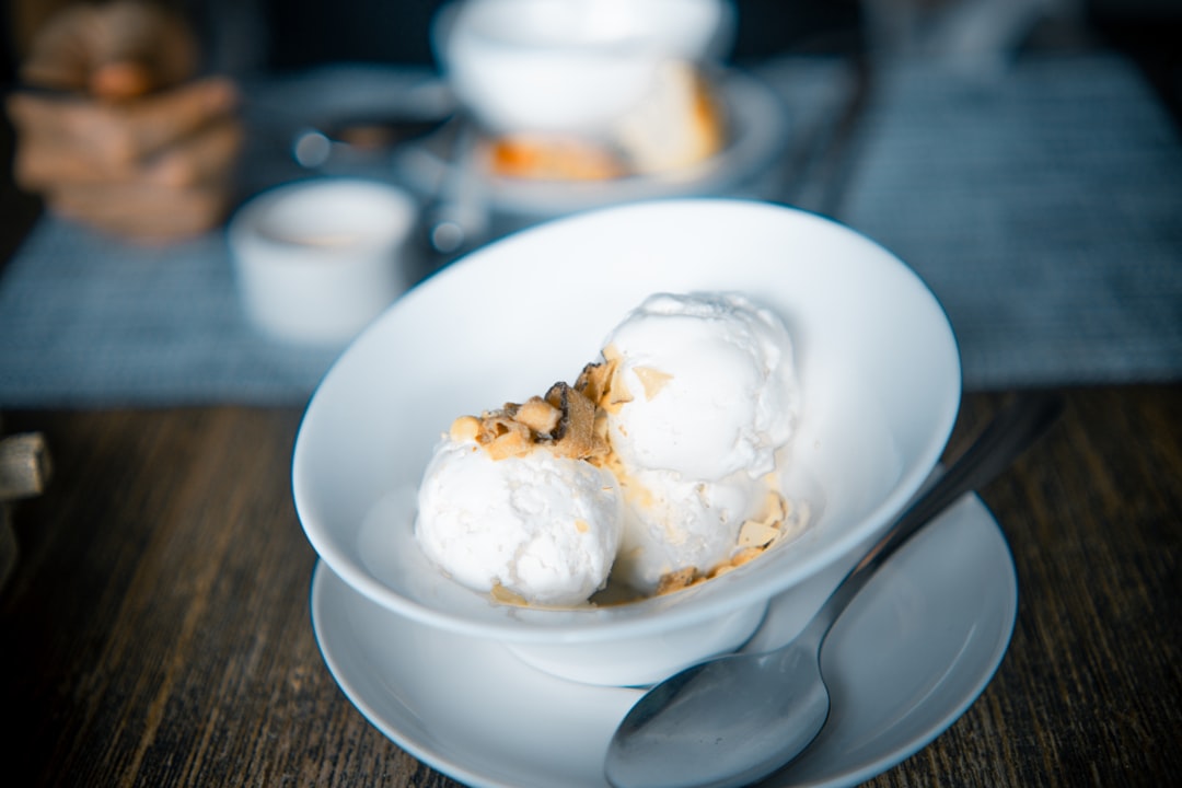 Ice Cream Maker Guide: What Home Dessert Makers Should Check Before Buying